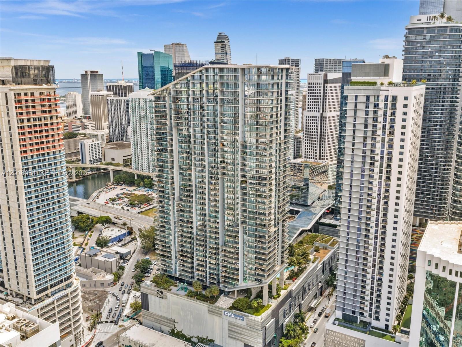 88 SW 7th St #2011, Miami FL 33130