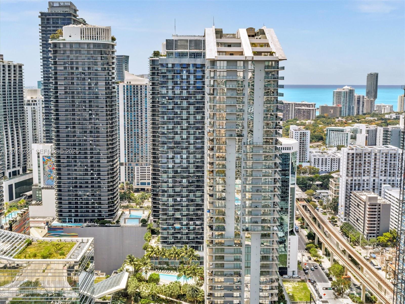 88 SW 7th St #2011, Miami FL 33130