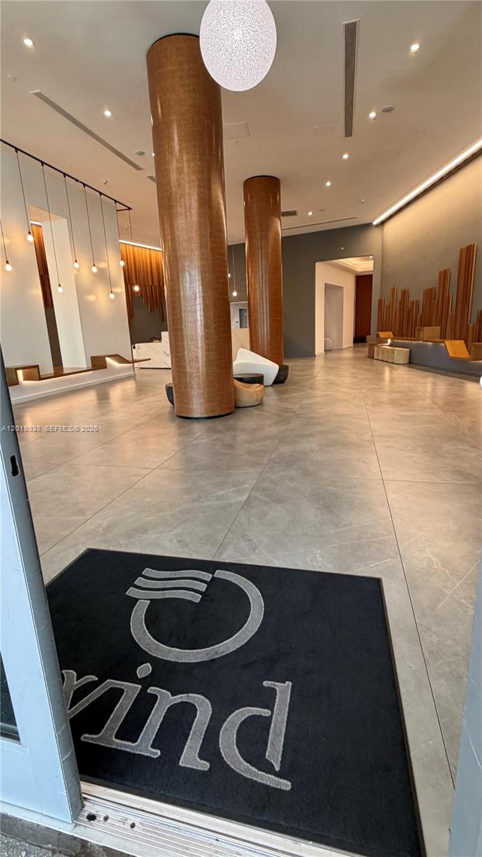 350 S Miami Ave #3814, Miami FL 33130