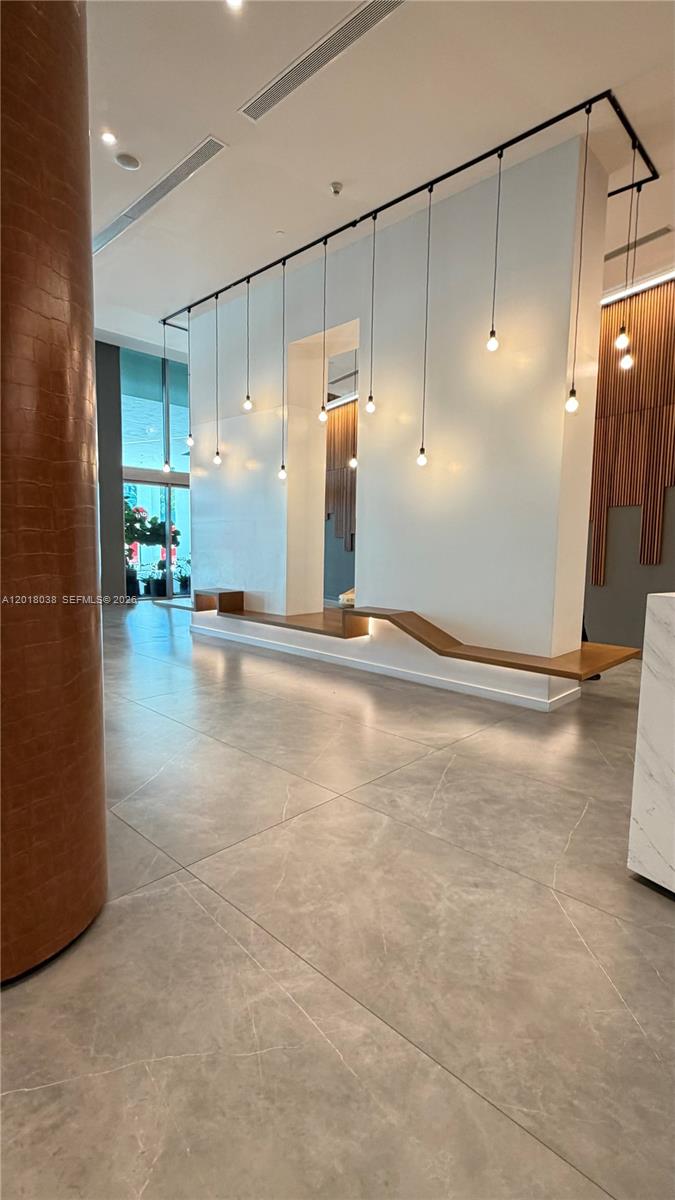 350 S Miami Ave #3814, Miami FL 33130