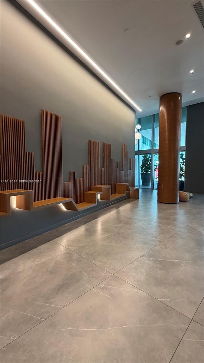 350 S Miami Ave #3814, Miami FL 33130