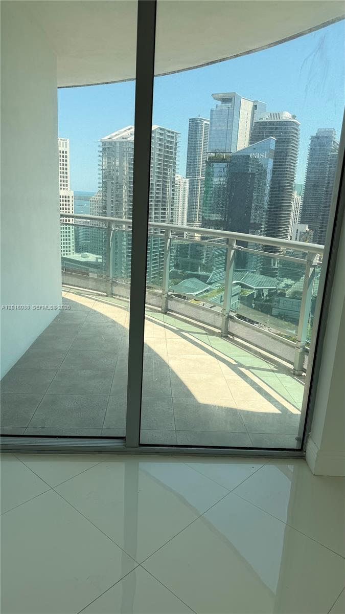 350 S Miami Ave #3814, Miami FL 33130