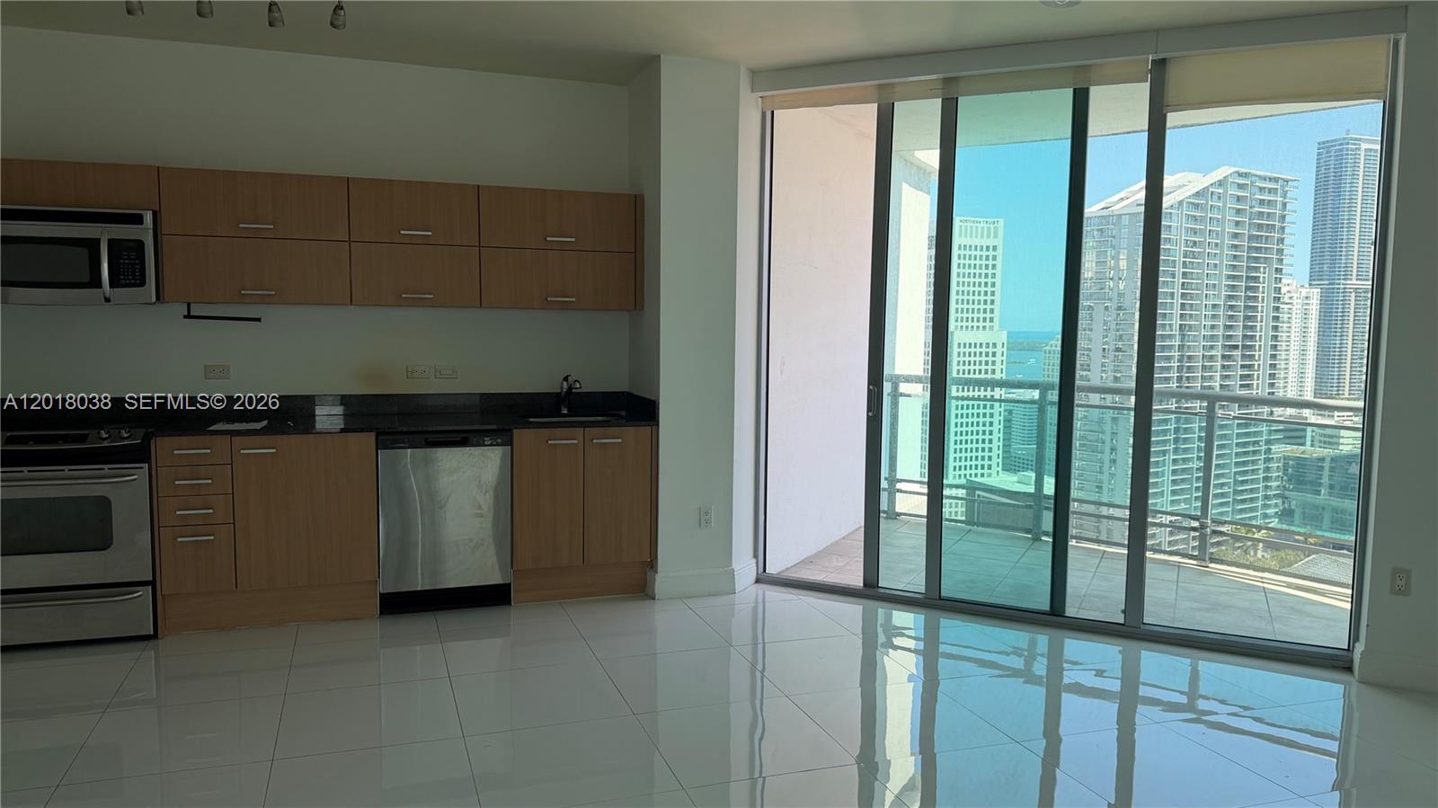 350 S Miami Ave #3814, Miami FL 33130