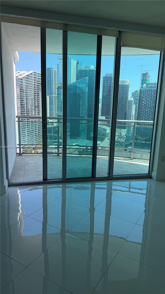350 S Miami Ave #3814, Miami FL 33130