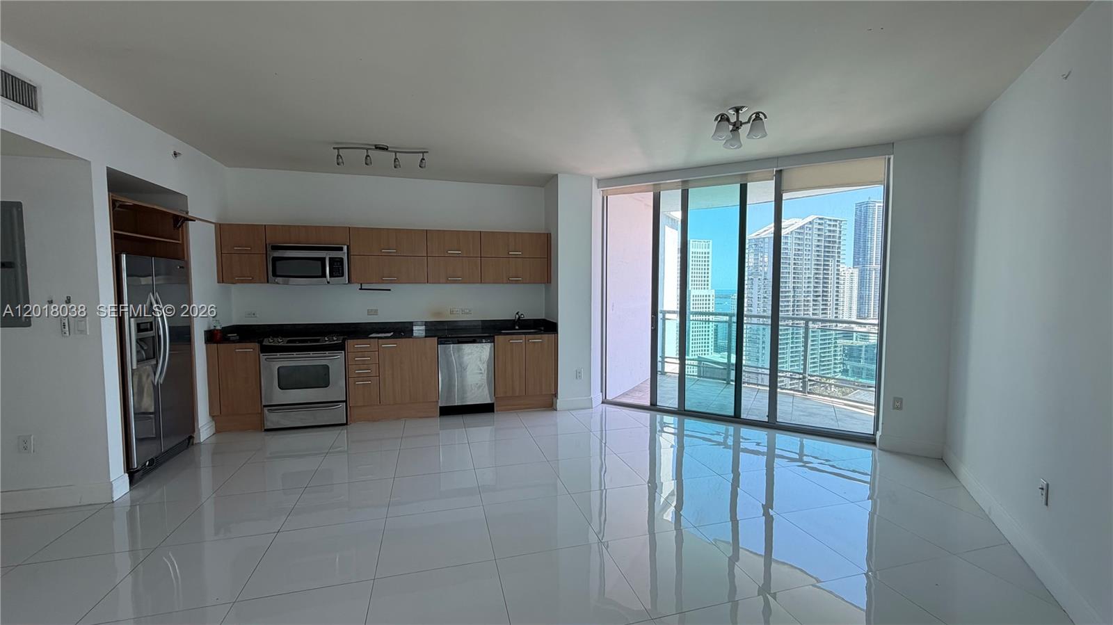 350 S Miami Ave #3814, Miami FL 33130