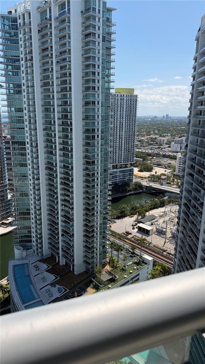 350 S Miami Ave #3814, Miami FL 33130