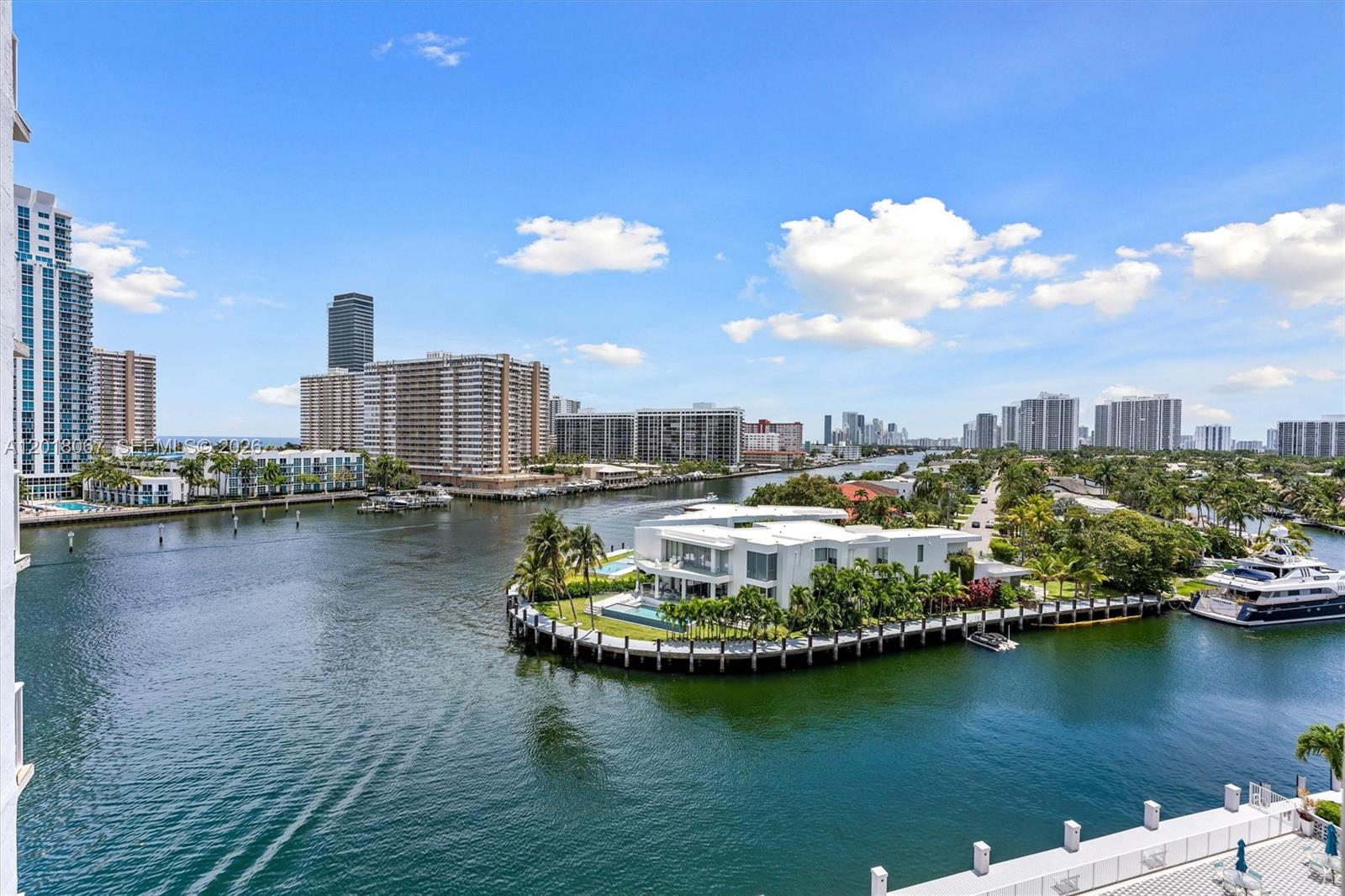 121 Golden Isles Dr #707, Hallandale Beach FL 33009