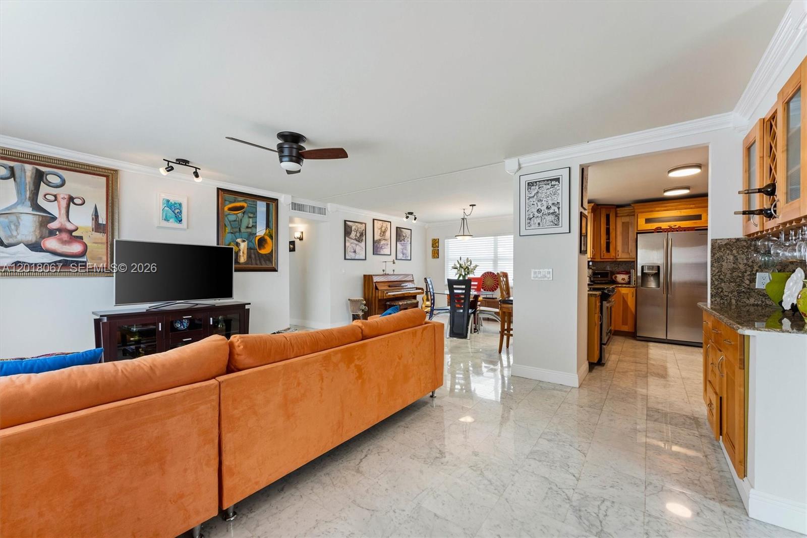 121 Golden Isles Dr #707, Hallandale Beach FL 33009