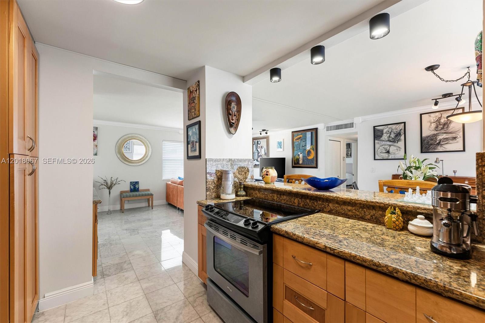 121 Golden Isles Dr #707, Hallandale Beach FL 33009