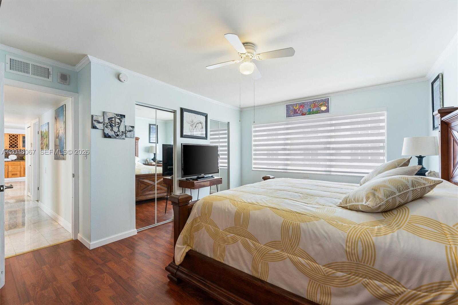 121 Golden Isles Dr #707, Hallandale Beach FL 33009
