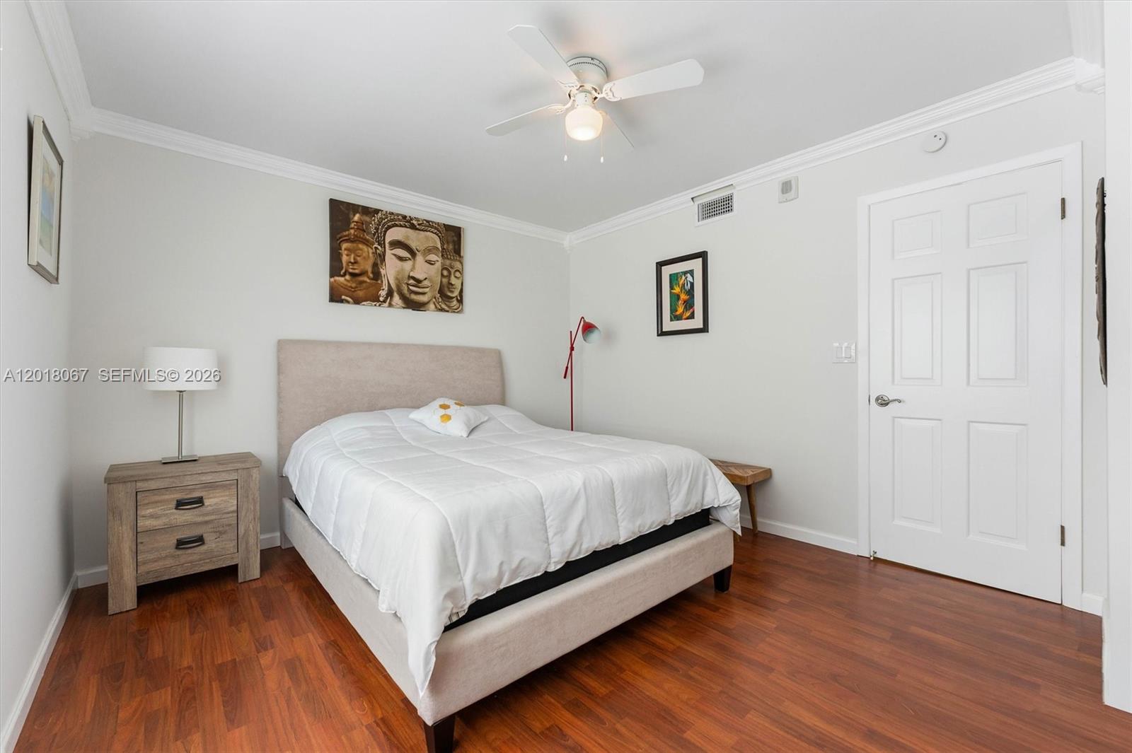 121 Golden Isles Dr #707, Hallandale Beach FL 33009