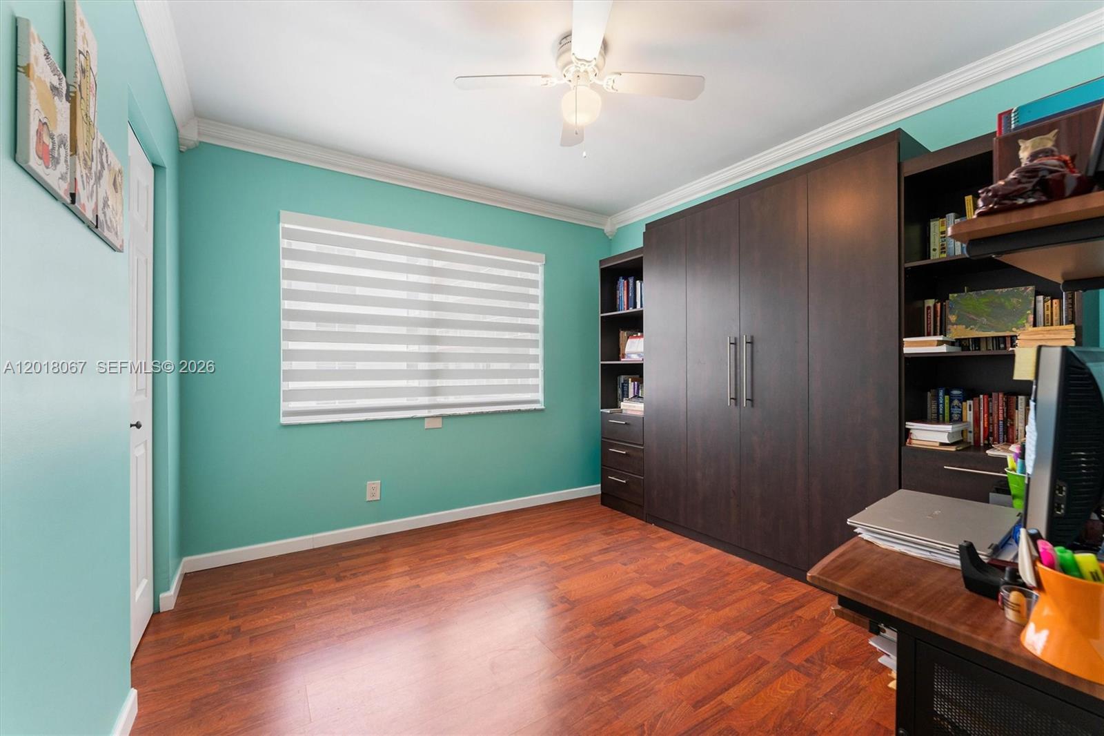 121 Golden Isles Dr #707, Hallandale Beach FL 33009