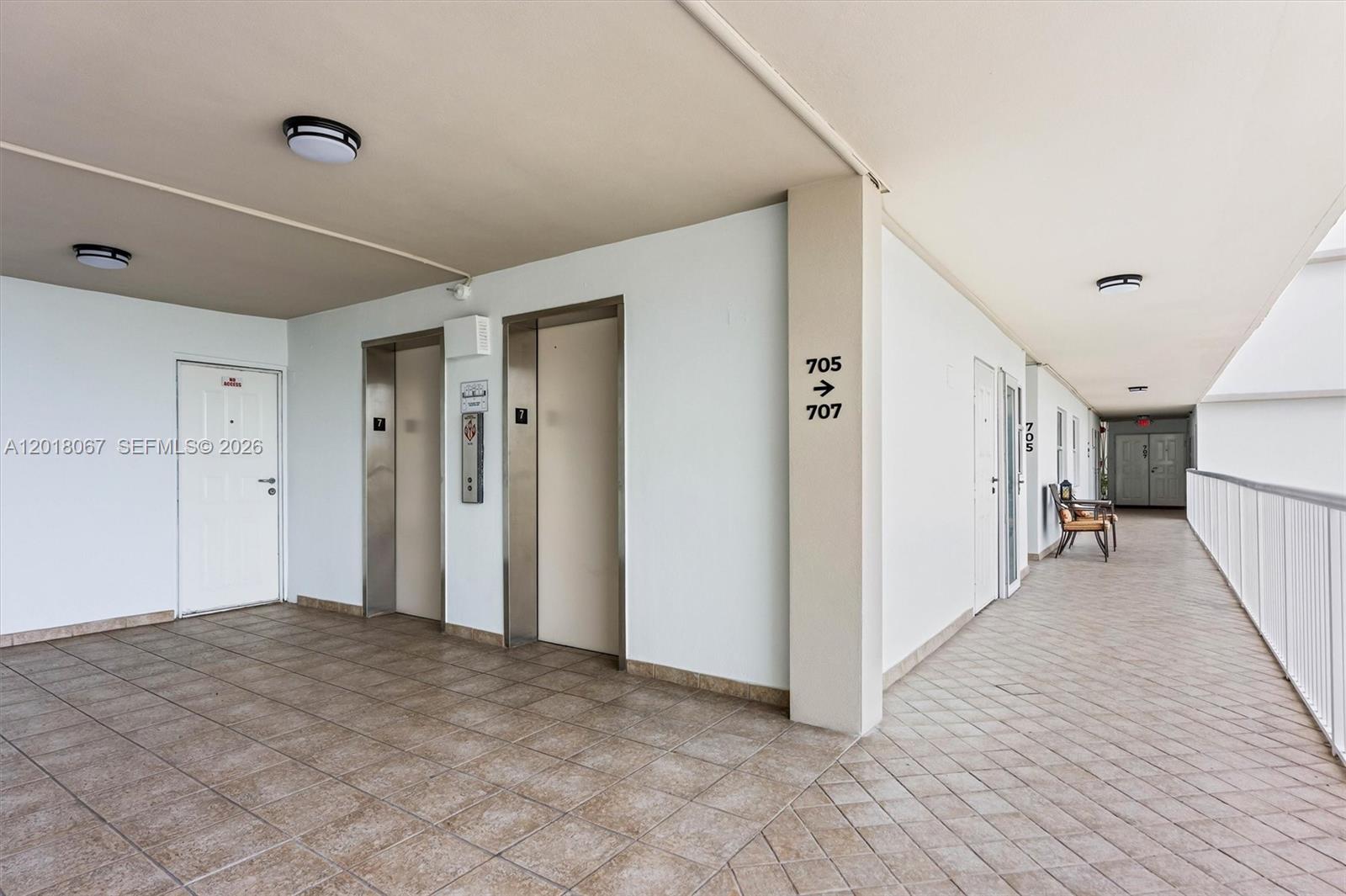 121 Golden Isles Dr #707, Hallandale Beach FL 33009