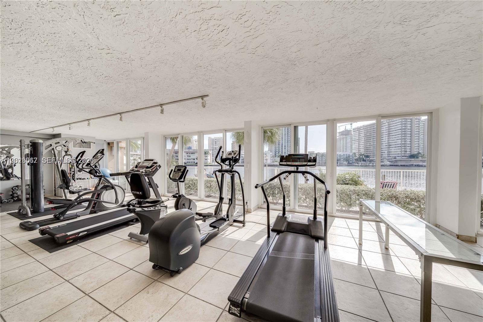 121 Golden Isles Dr #707, Hallandale Beach FL 33009