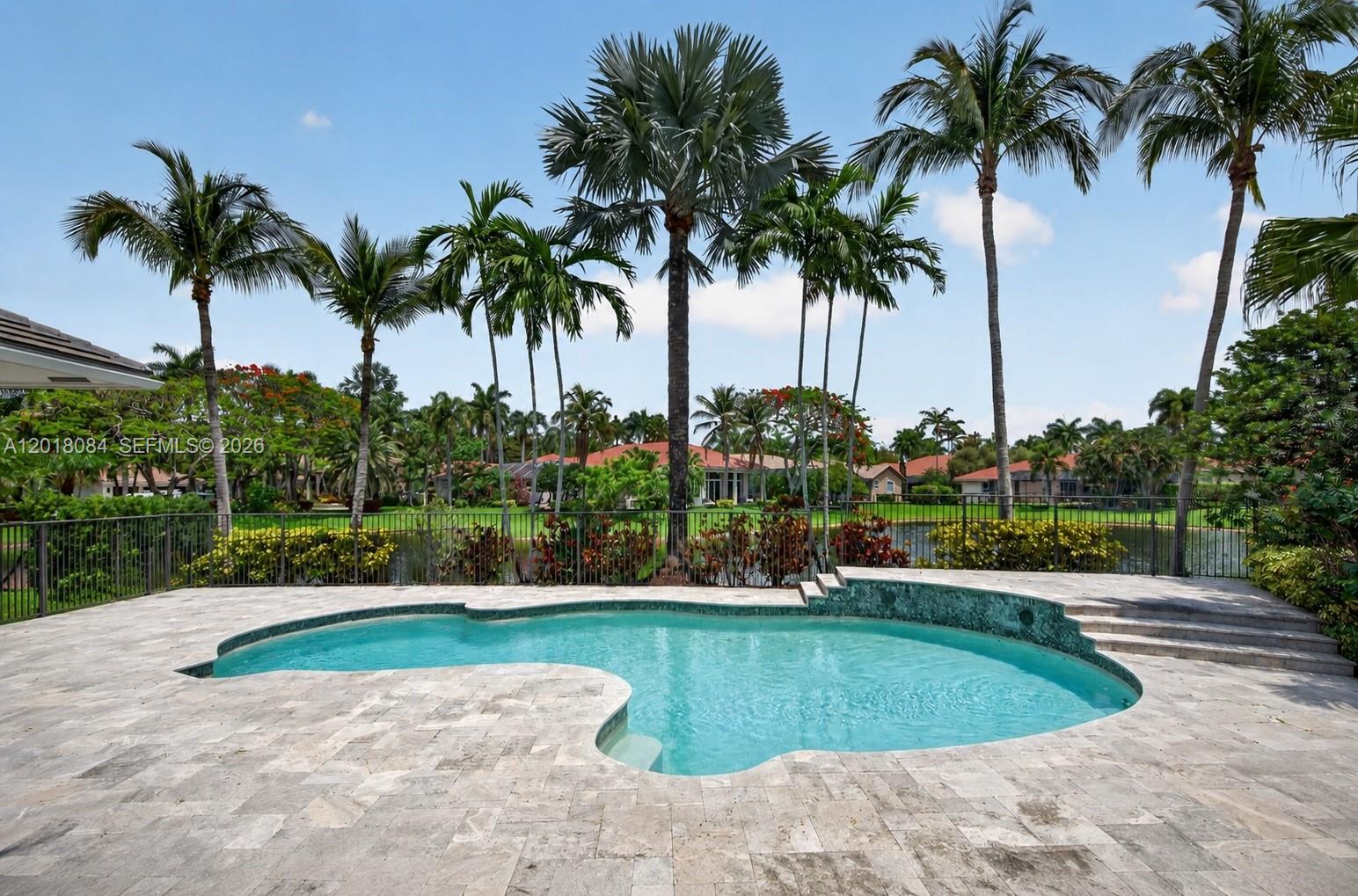 2538 Montclaire Ct, Weston FL 33327