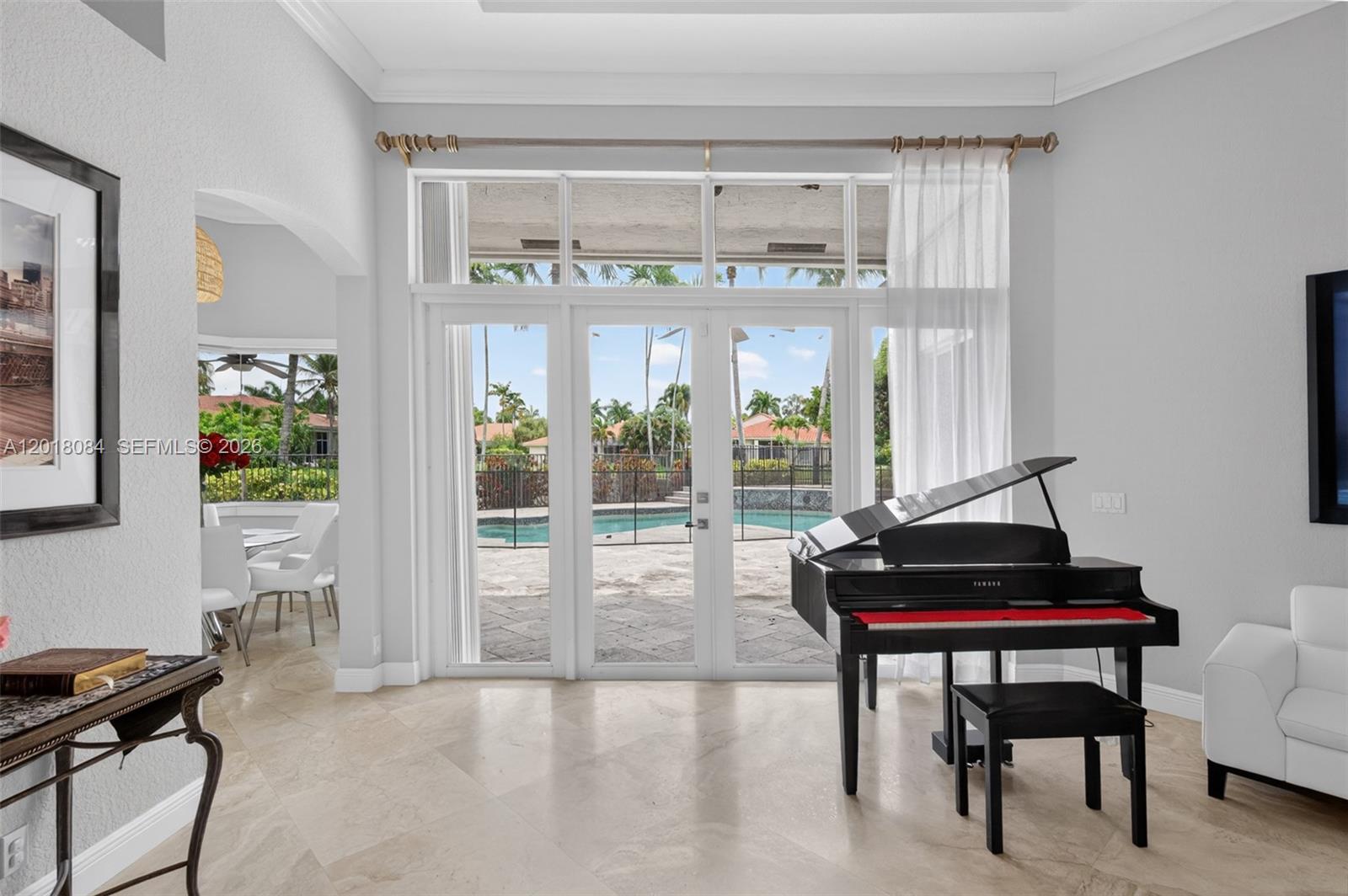 2538 Montclaire Ct, Weston FL 33327