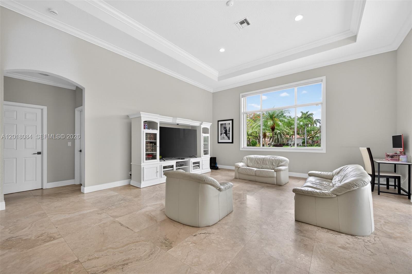 2538 Montclaire Ct, Weston FL 33327