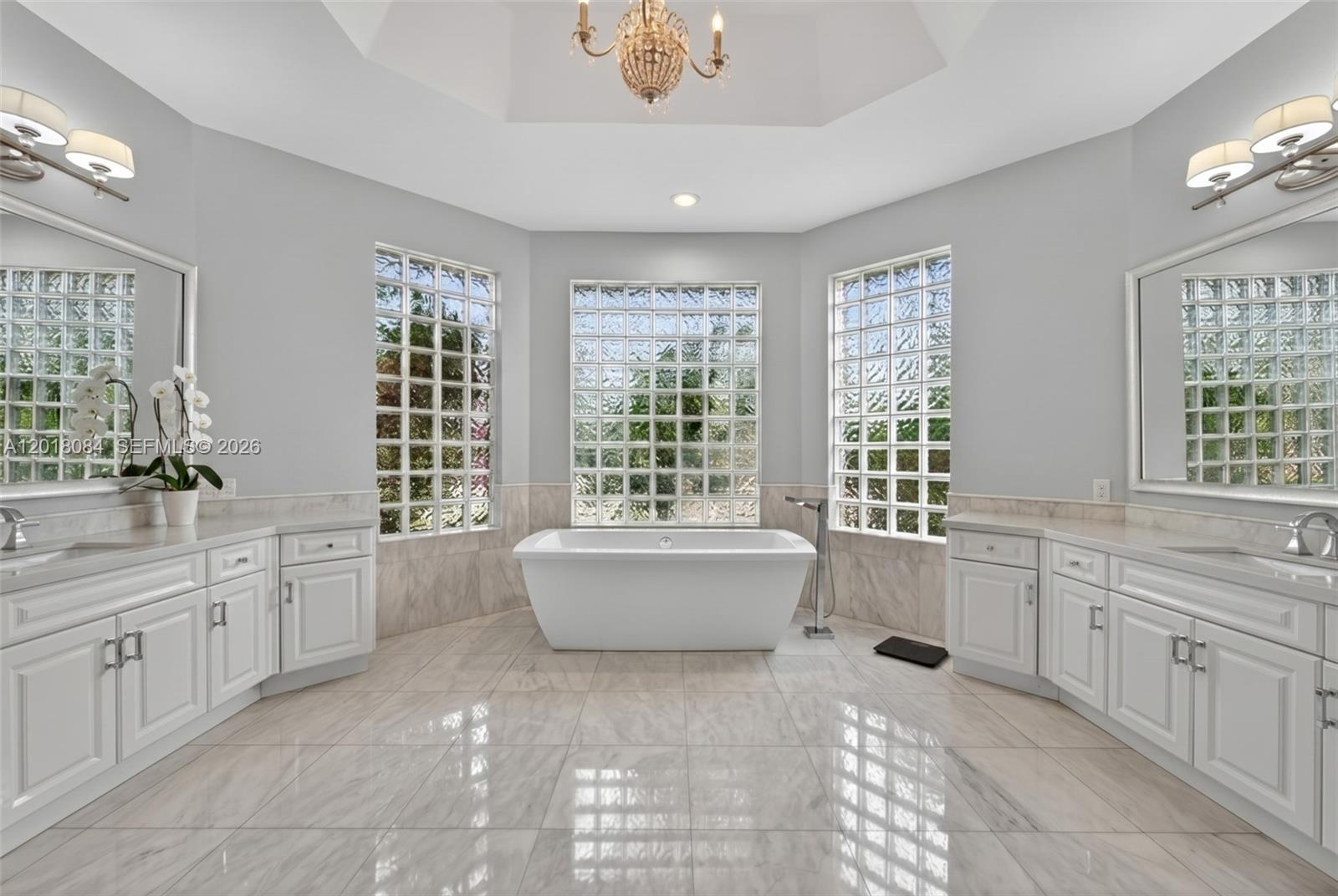 2538 Montclaire Ct, Weston FL 33327
