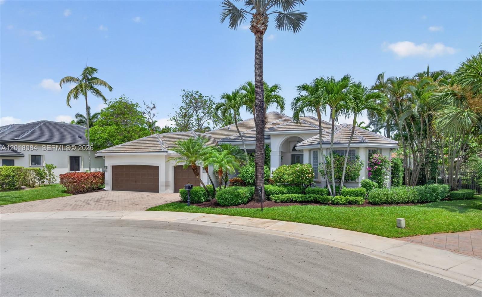 2538 Montclaire Ct, Weston FL 33327