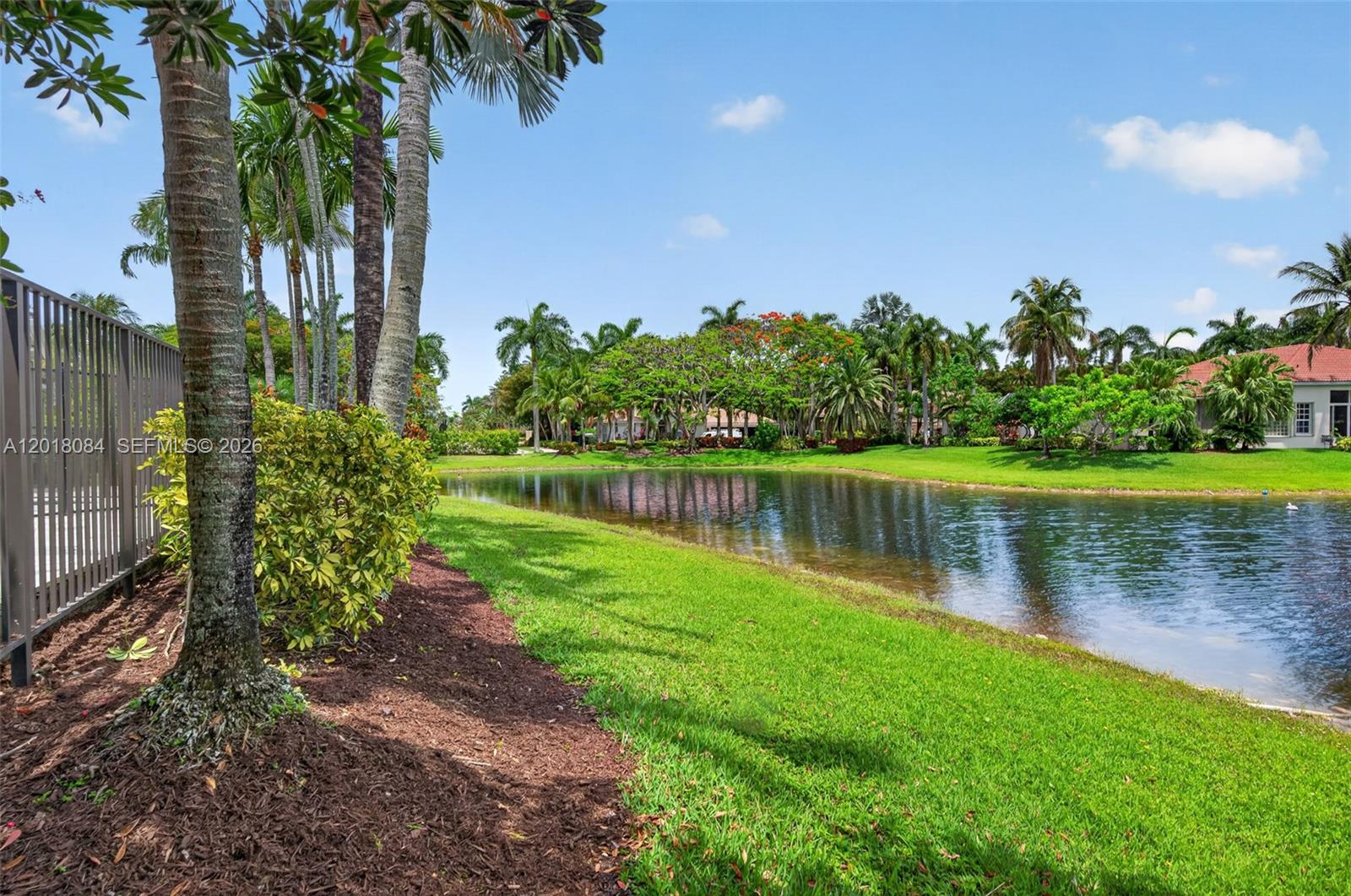 2538 Montclaire Ct, Weston FL 33327
