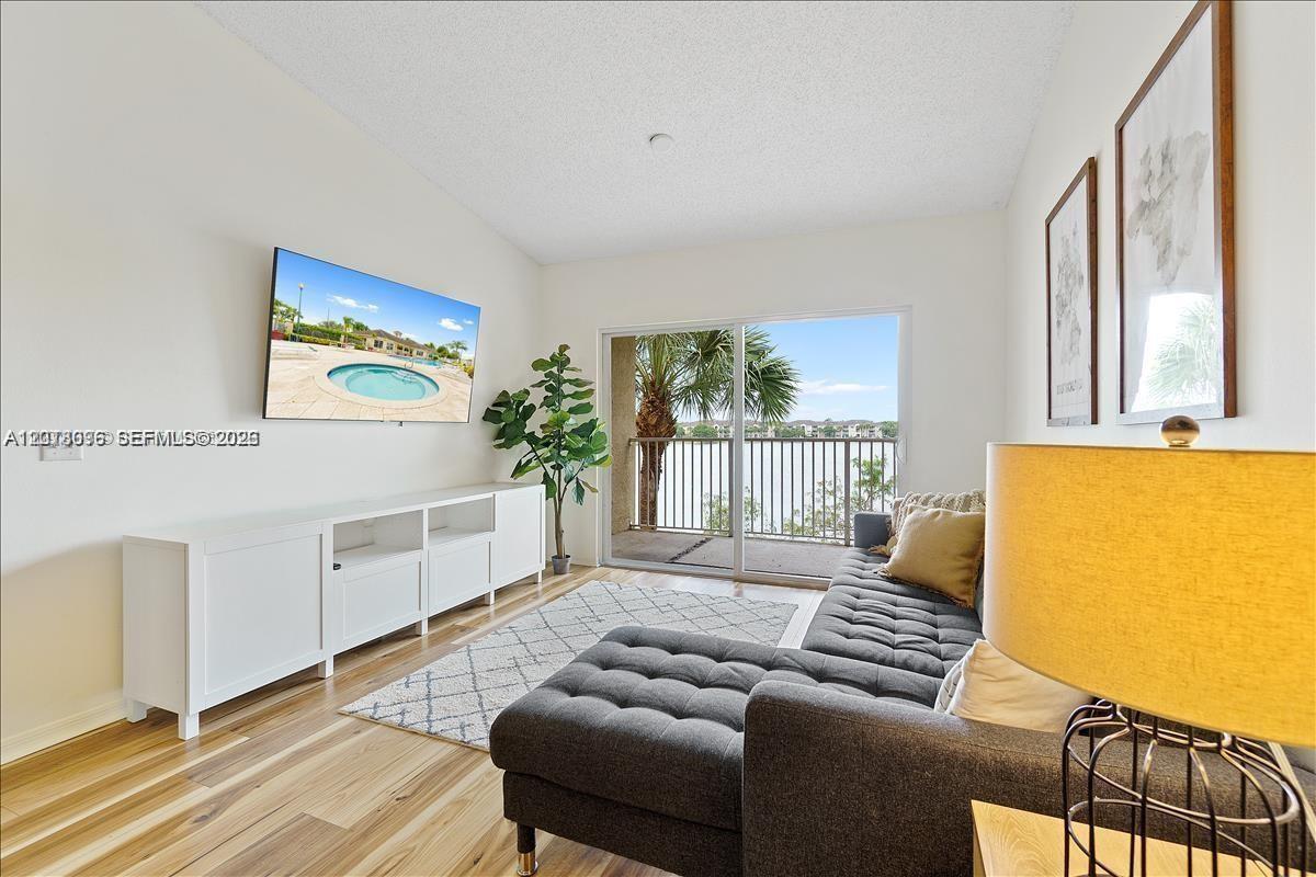 5065 Wiles Rd #308, Coconut Creek FL 33073
