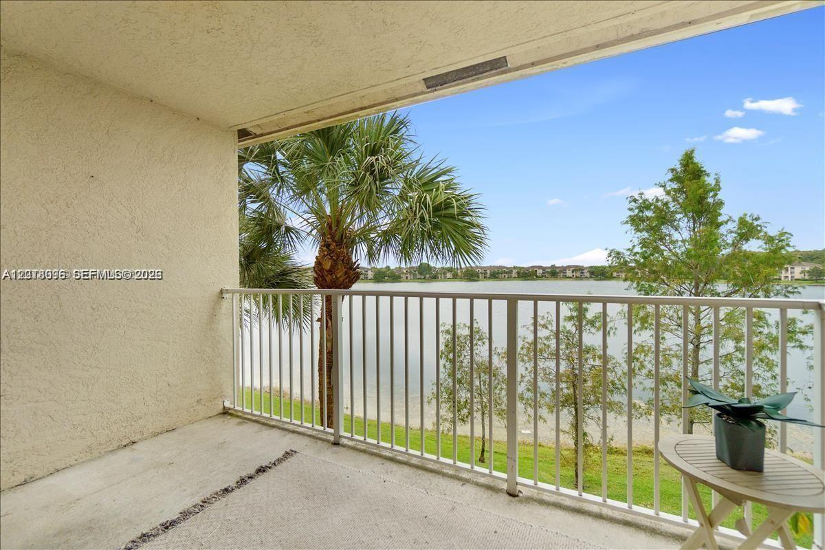5065 Wiles Rd #308, Coconut Creek FL 33073