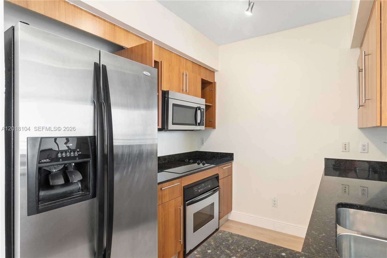 325 S Biscayne #1718, Miami FL 33131