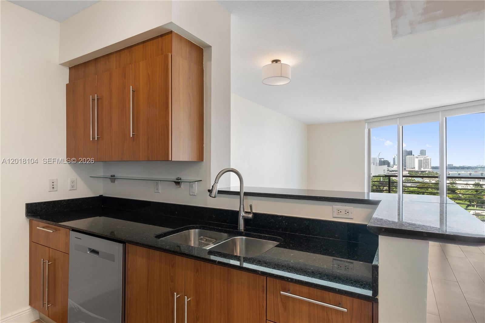 325 S Biscayne #1718, Miami FL 33131