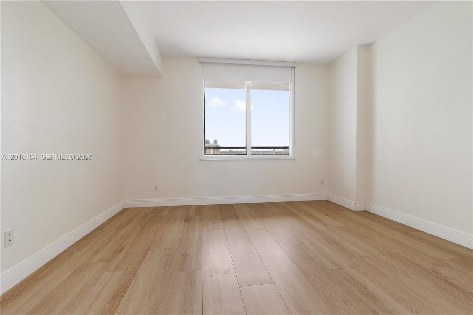 325 S Biscayne #1718, Miami FL 33131