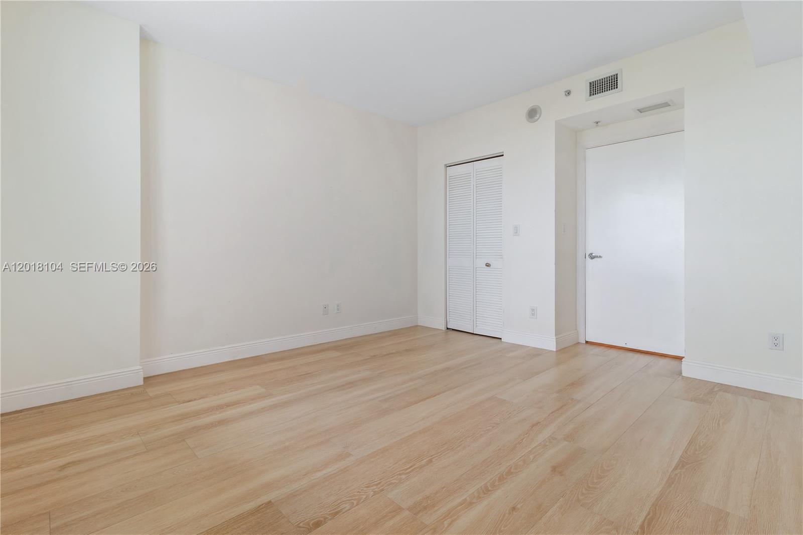 325 S Biscayne #1718, Miami FL 33131