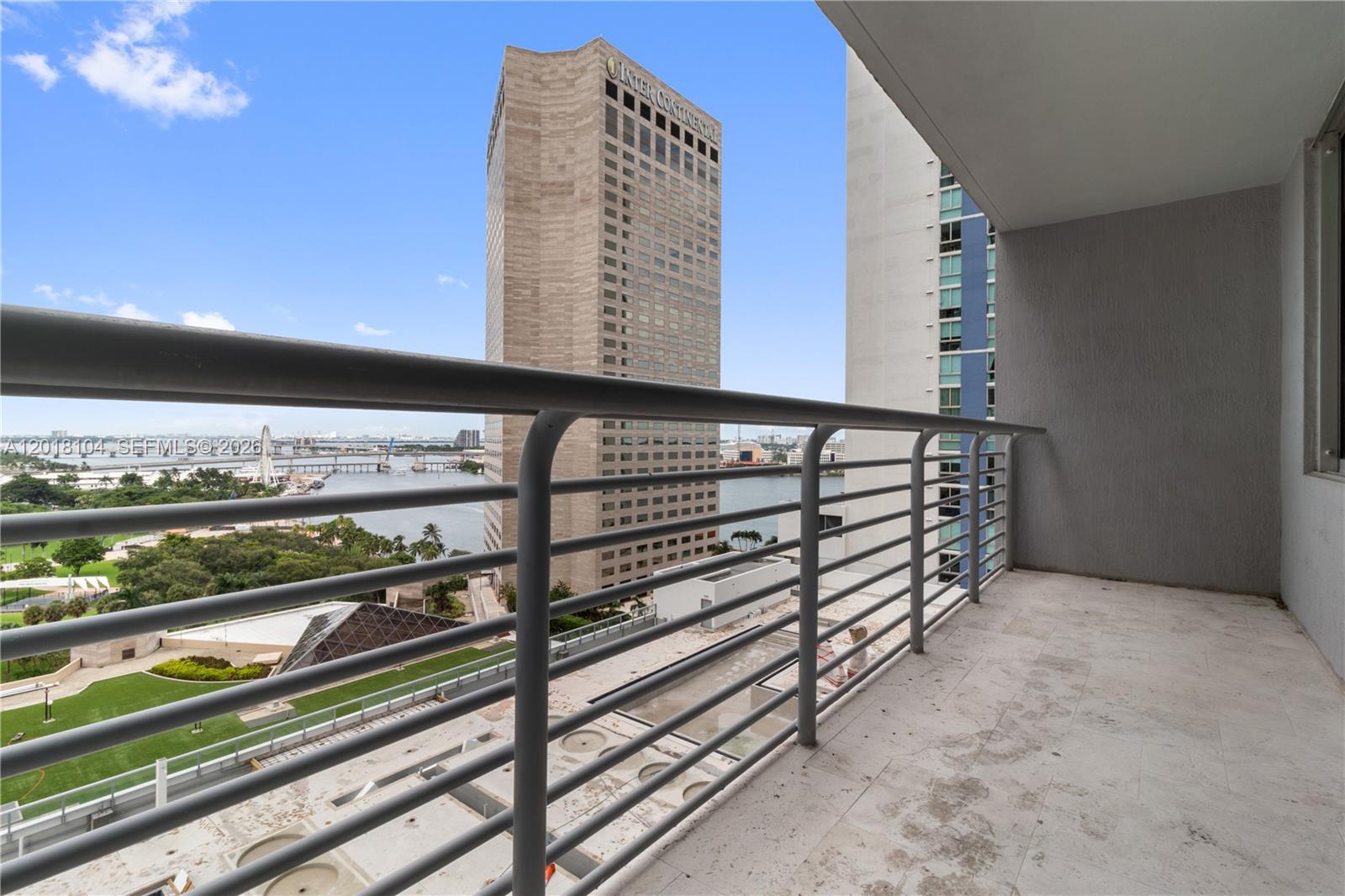 325 S Biscayne #1718, Miami FL 33131