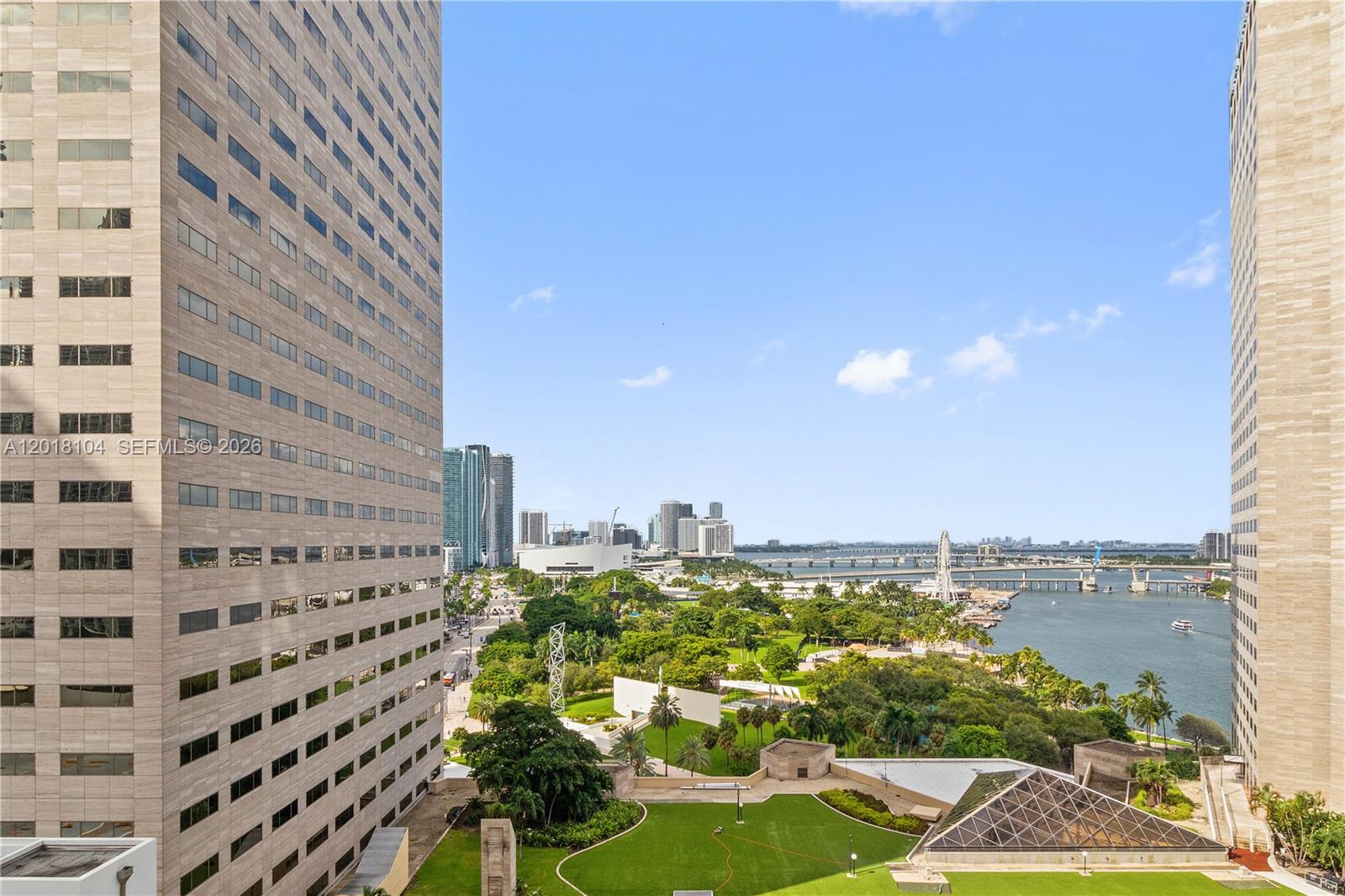 325 S Biscayne #1718, Miami FL 33131