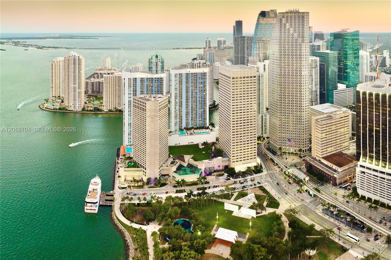325 S Biscayne #1718, Miami FL 33131