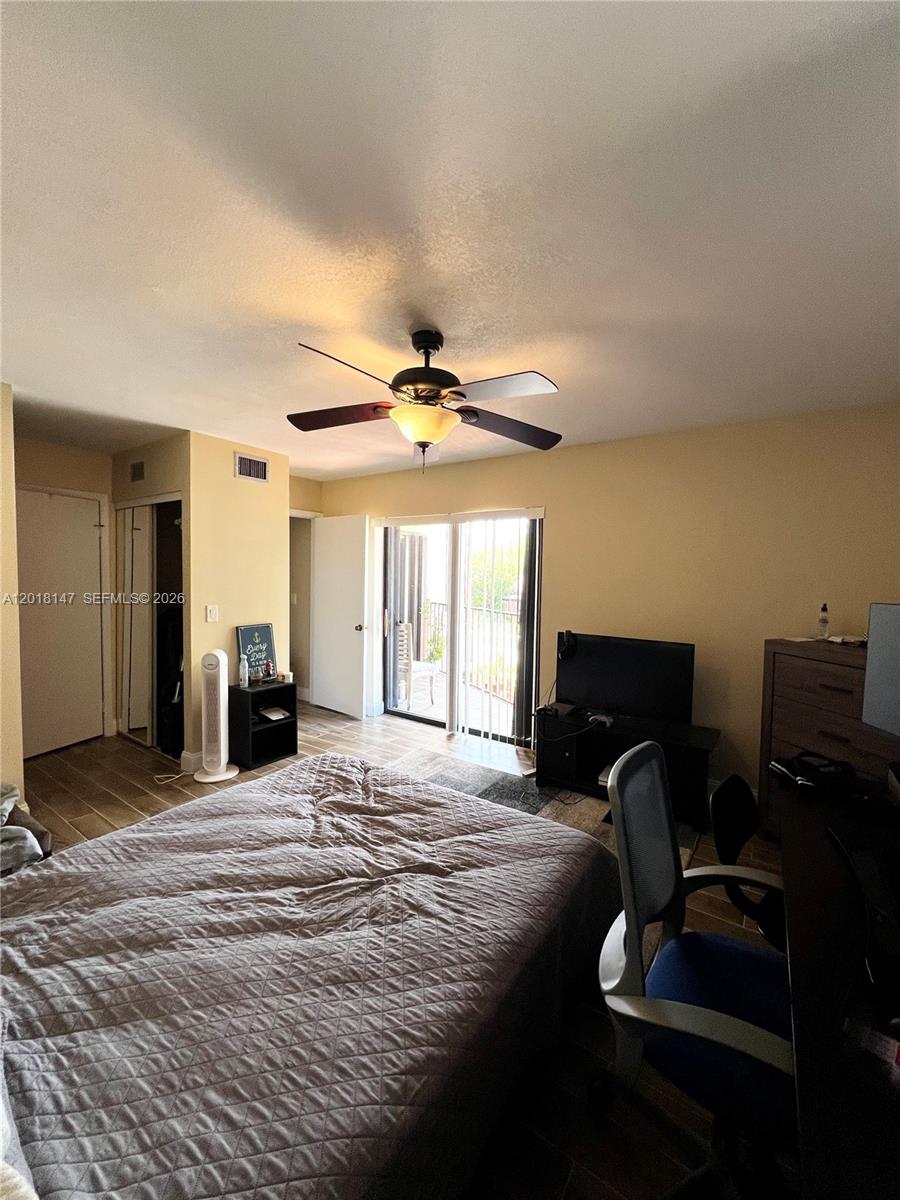 192 Springdale Cir #192, Palm Springs FL 33461