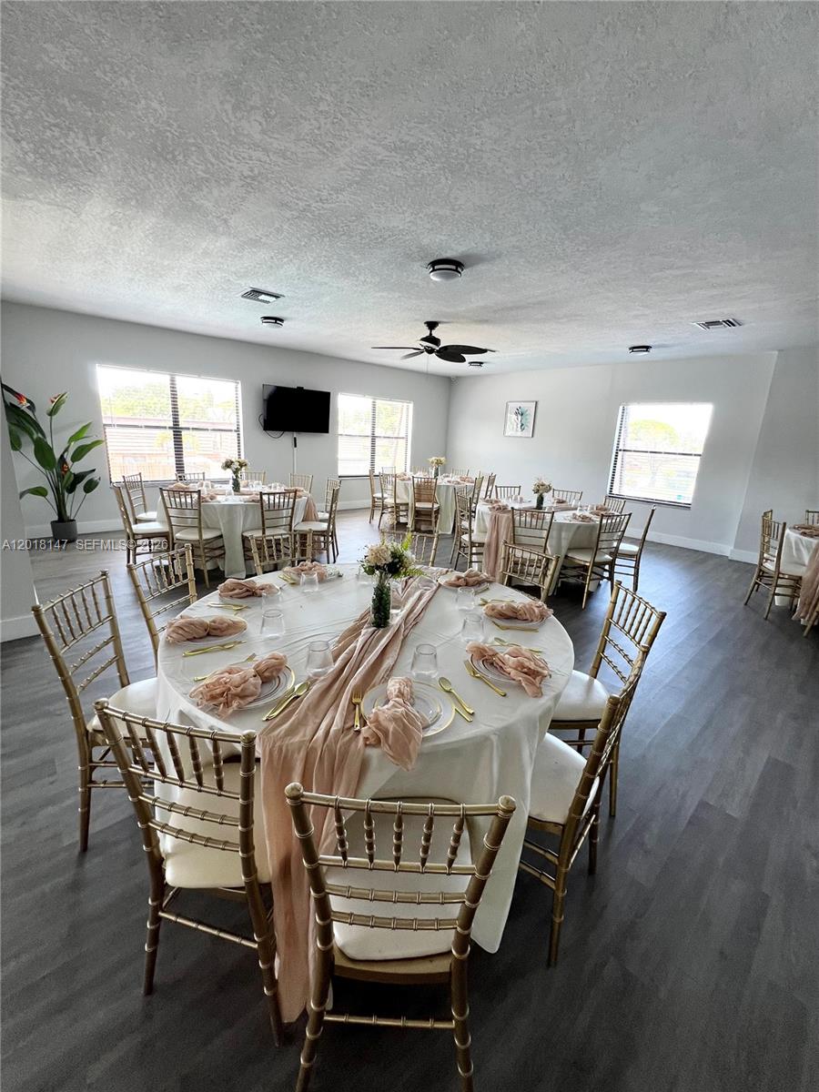 192 Springdale Cir #192, Palm Springs FL 33461