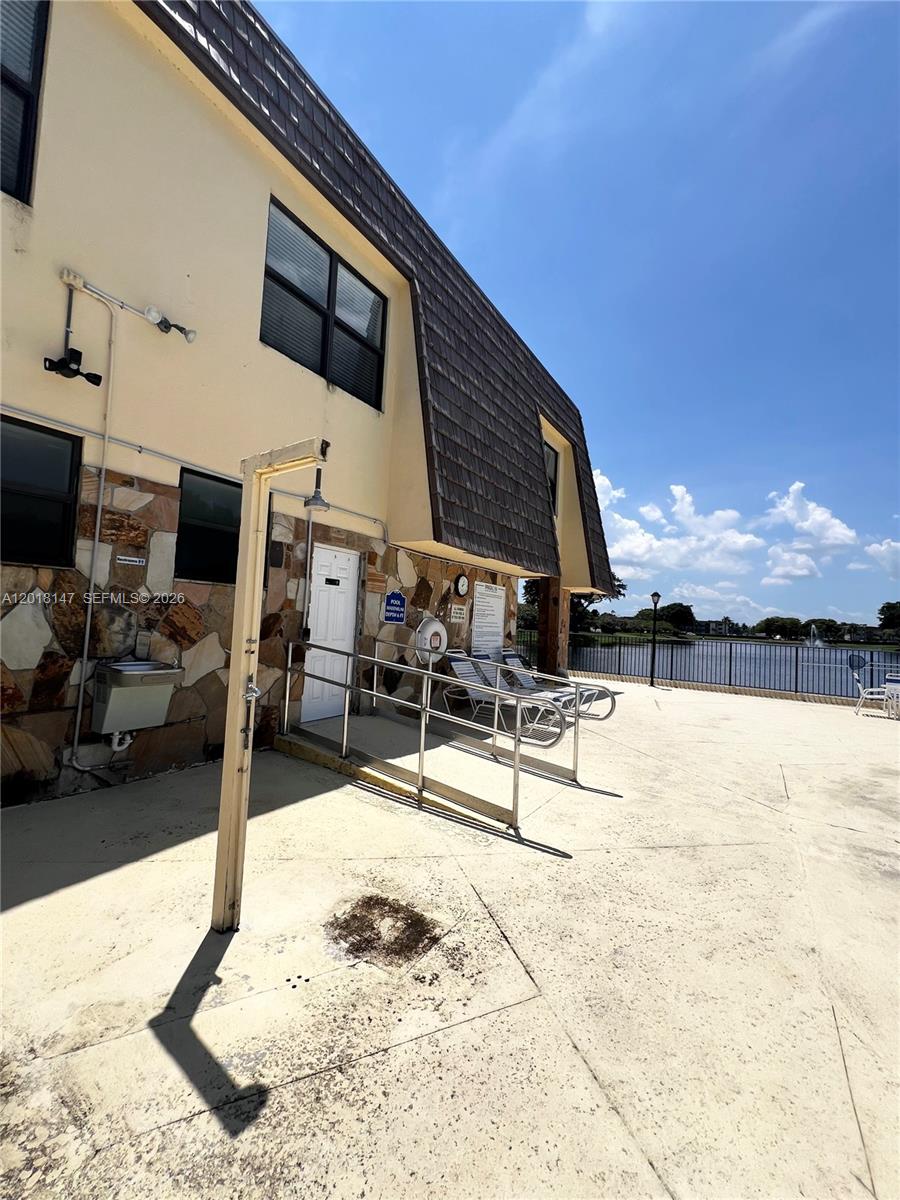 192 Springdale Cir #192, Palm Springs FL 33461