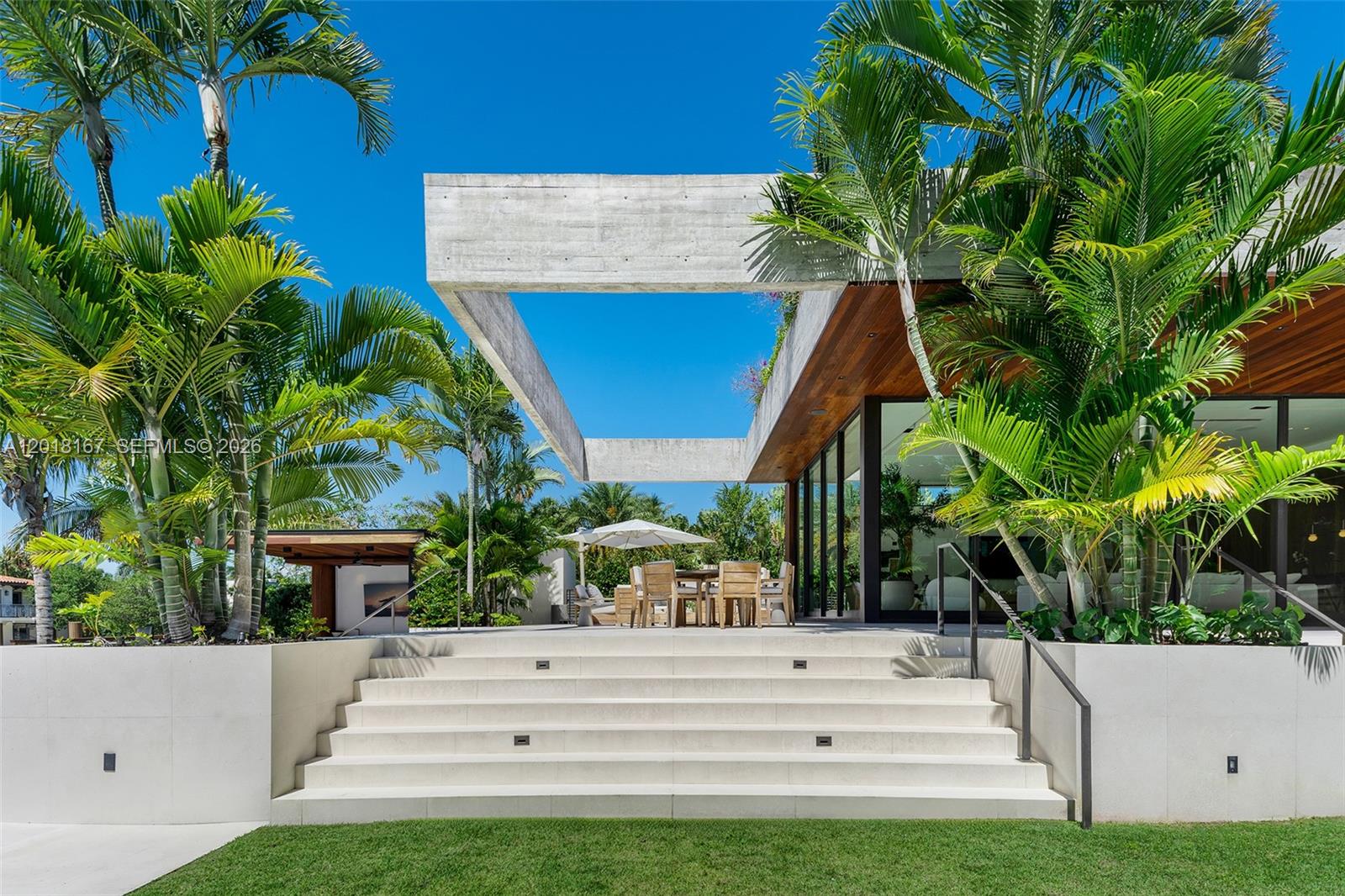 1420 W 23rd St, Miami Beach FL 33140