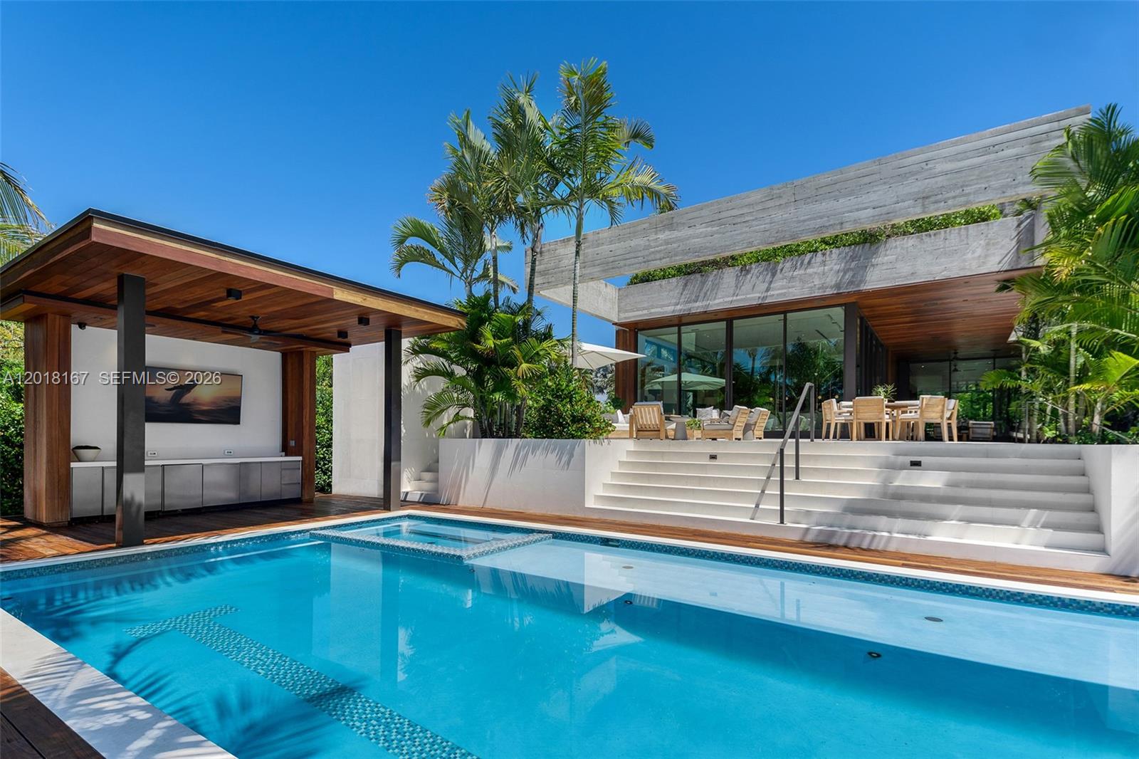 1420 W 23rd St, Miami Beach FL 33140
