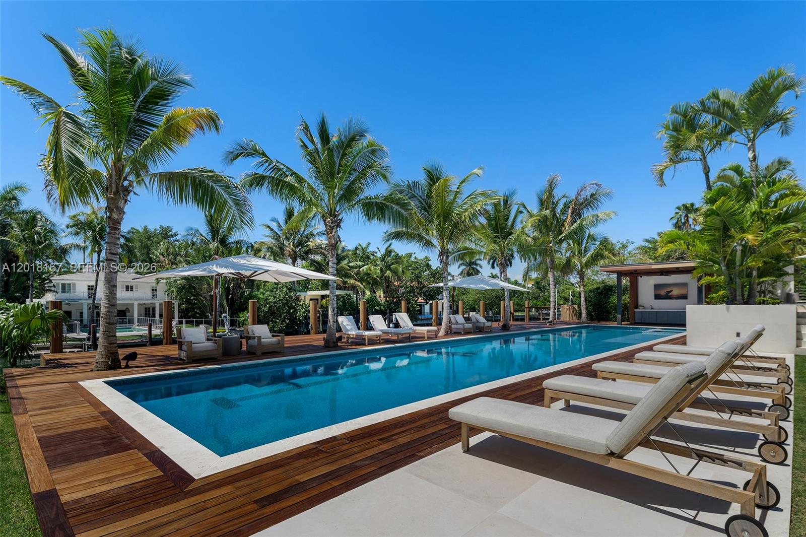 1420 W 23rd St, Miami Beach FL 33140