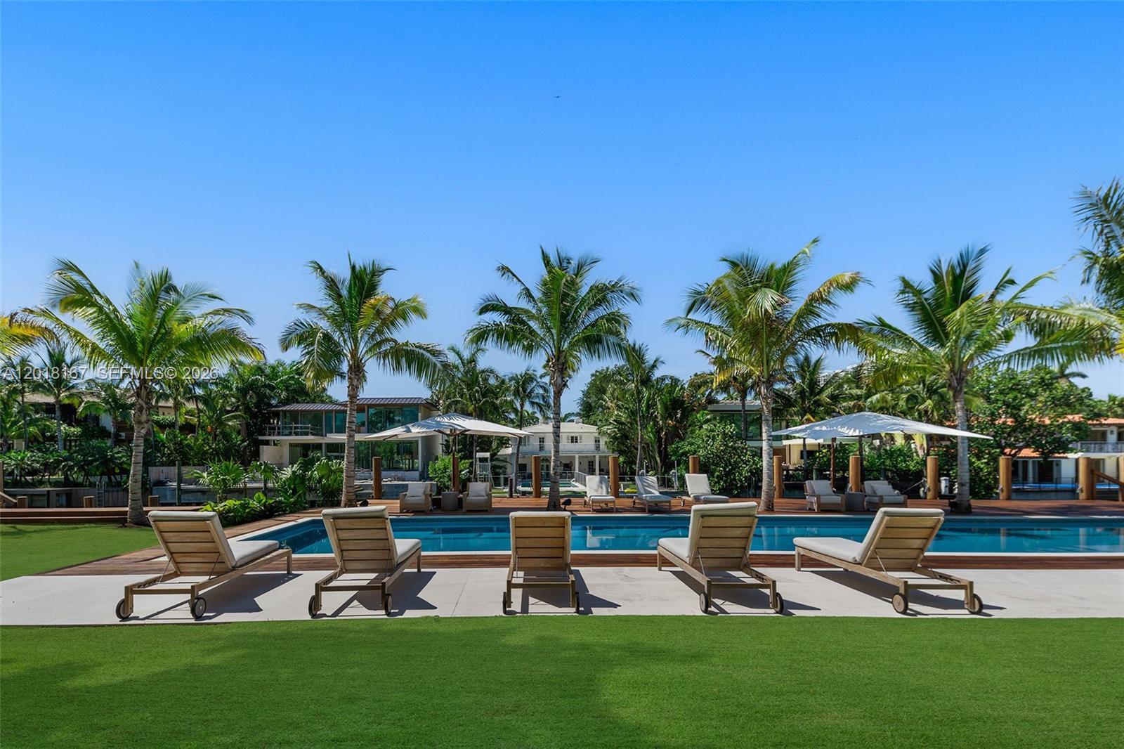 1420 W 23rd St, Miami Beach FL 33140