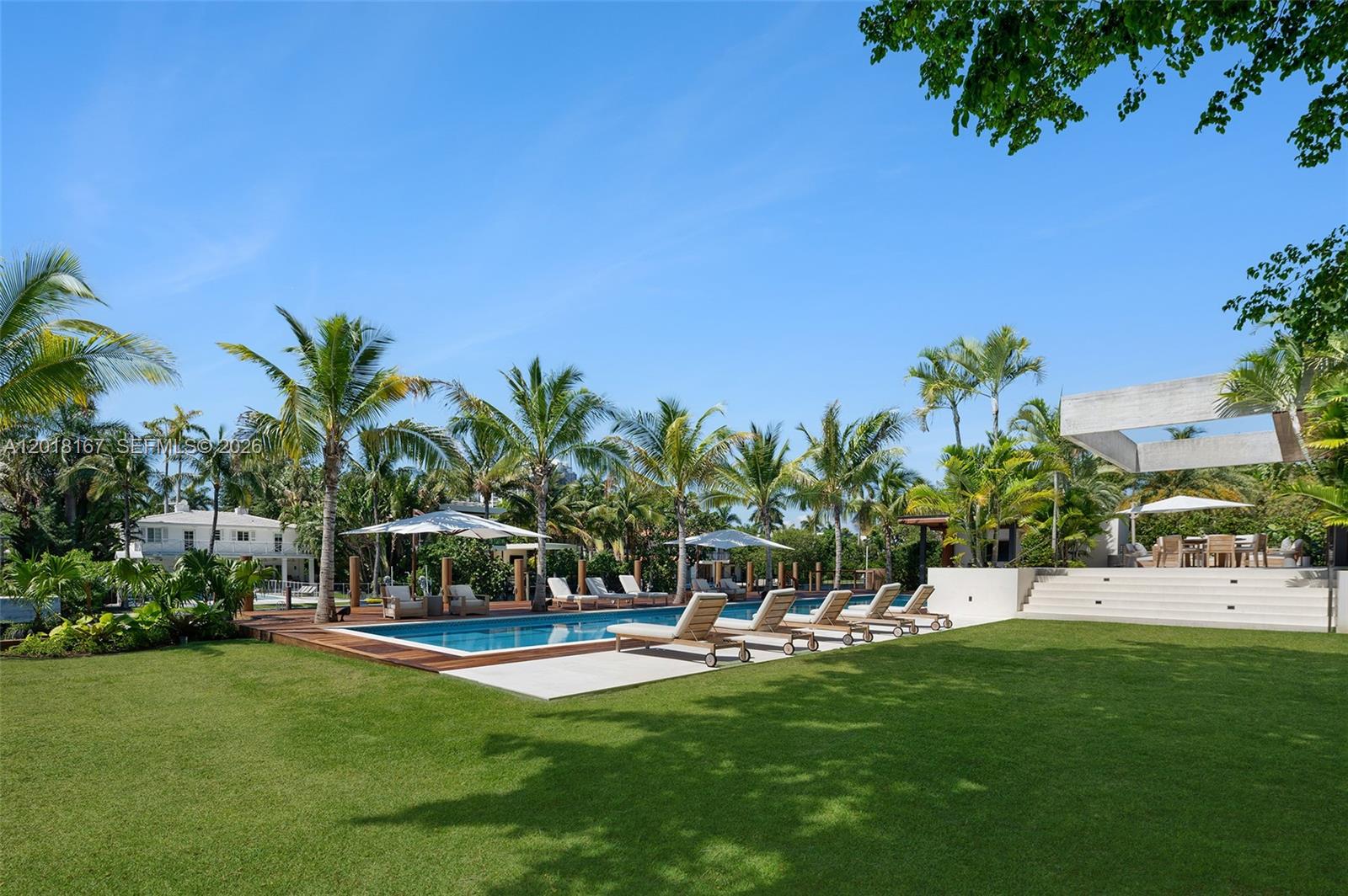 1420 W 23rd St, Miami Beach FL 33140