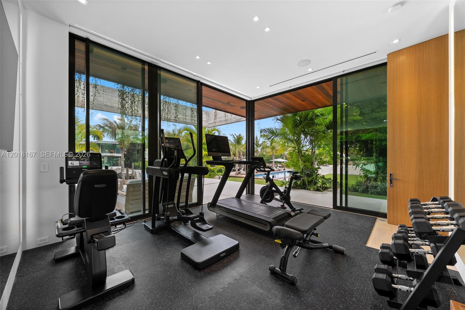 1420 W 23rd St, Miami Beach FL 33140