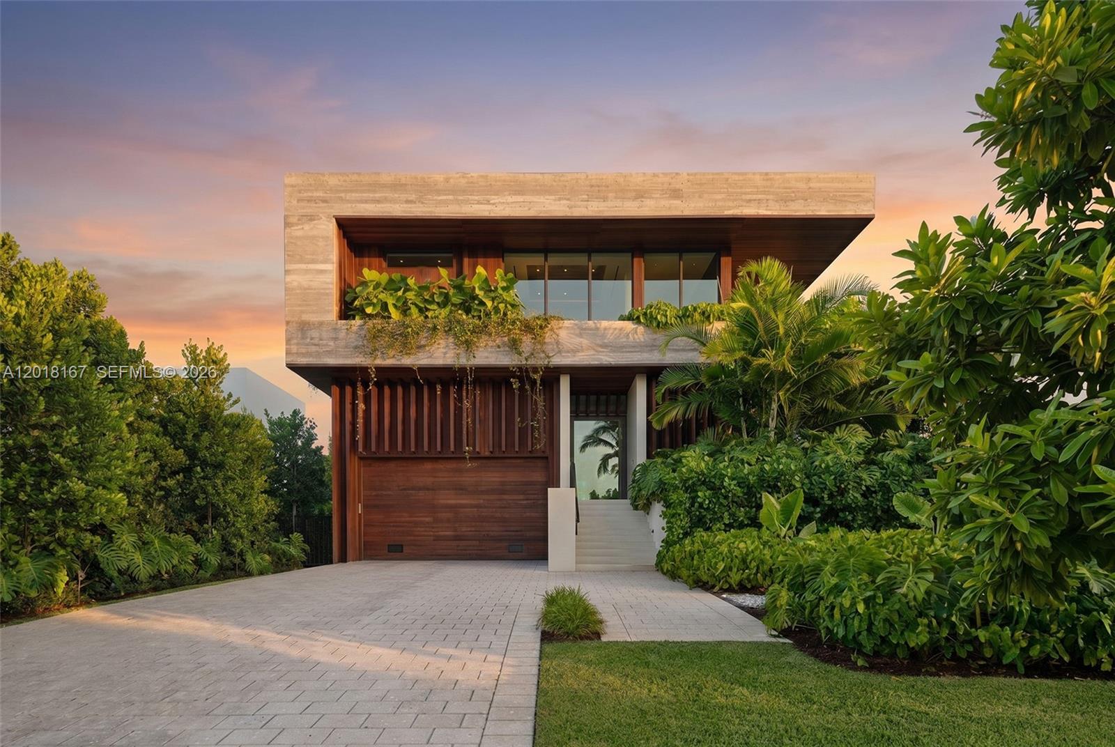 1420 W 23rd St, Miami Beach FL 33140