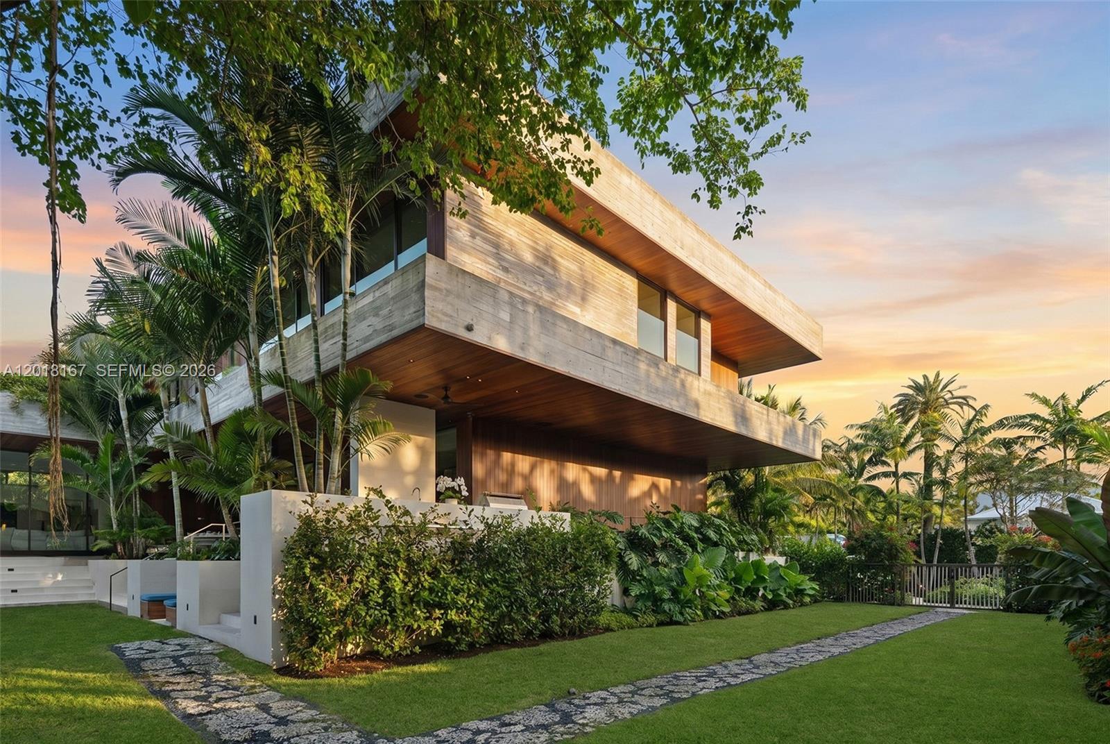 1420 W 23rd St, Miami Beach FL 33140