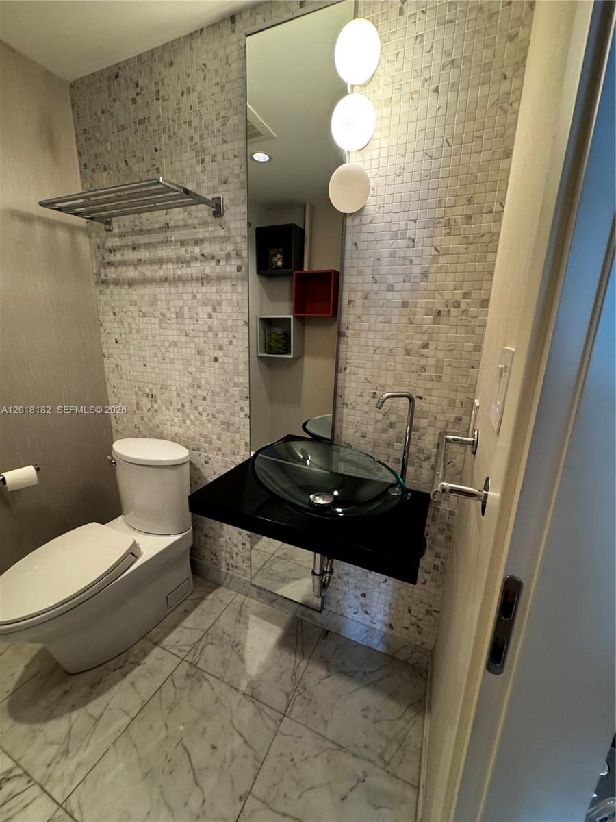 200 Biscayne Boulevard Way #3110, Miami FL 33131