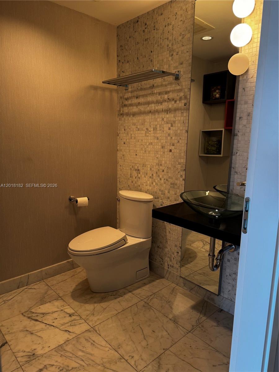 200 Biscayne Boulevard Way #3110, Miami FL 33131