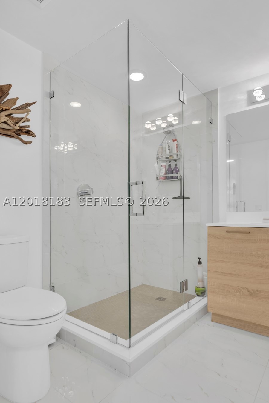 16385 Biscayne Blvd #2101, North Miami Beach FL 33160
