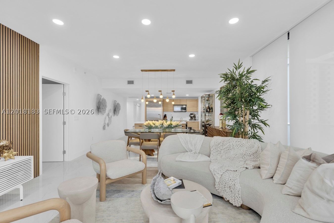 16385 Biscayne Blvd #2101, North Miami Beach FL 33160