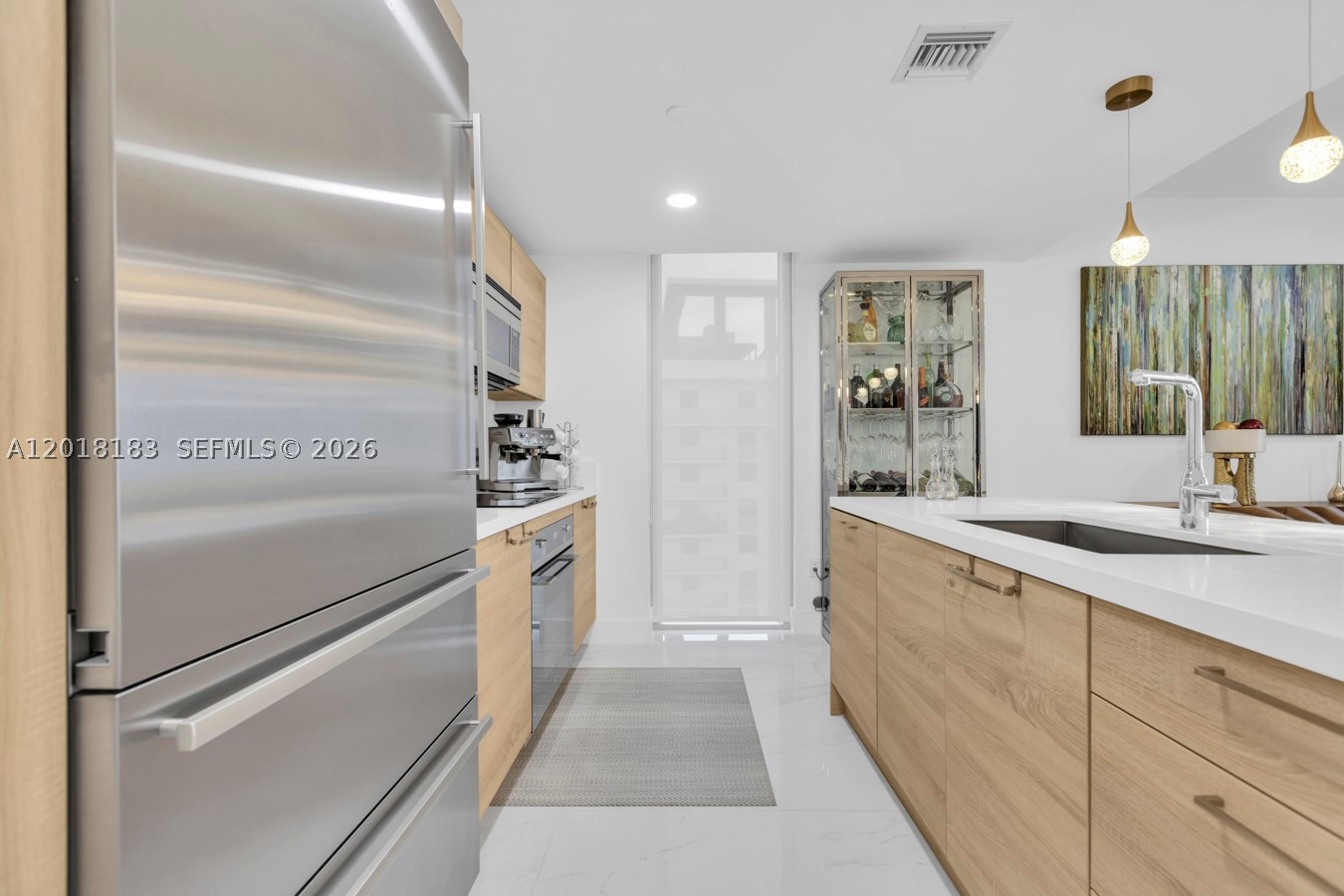 16385 Biscayne Blvd #2101, North Miami Beach FL 33160