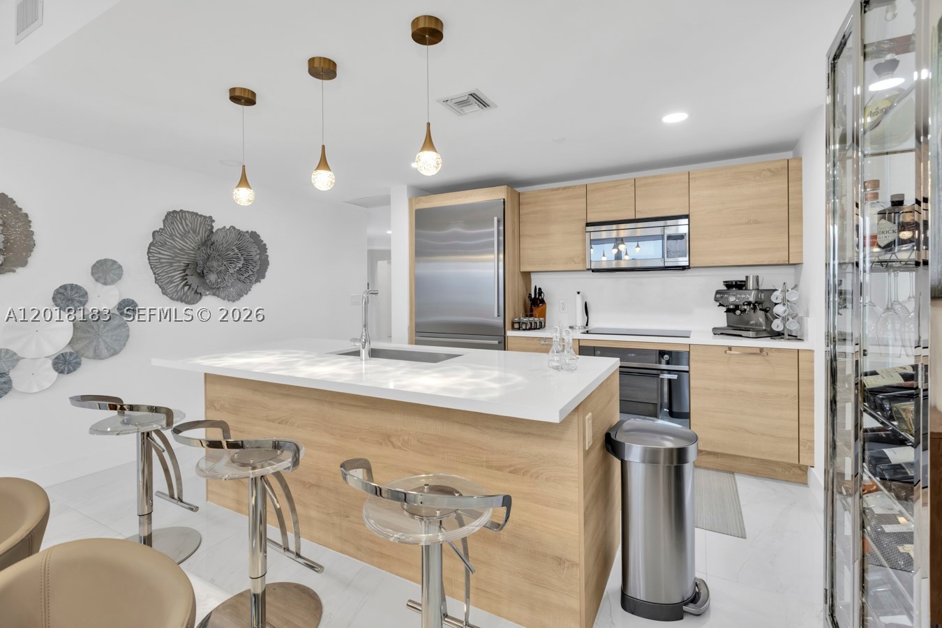 16385 Biscayne Blvd #2101, North Miami Beach FL 33160